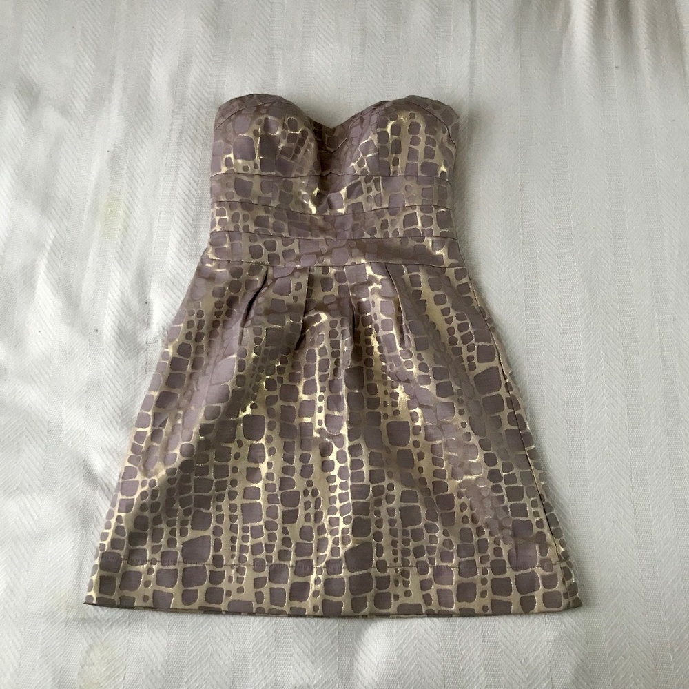 A&E Strapless dress